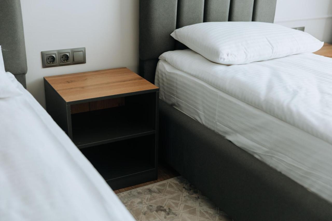 Aisha Hotel Bishkek Ngoại thất bức ảnh