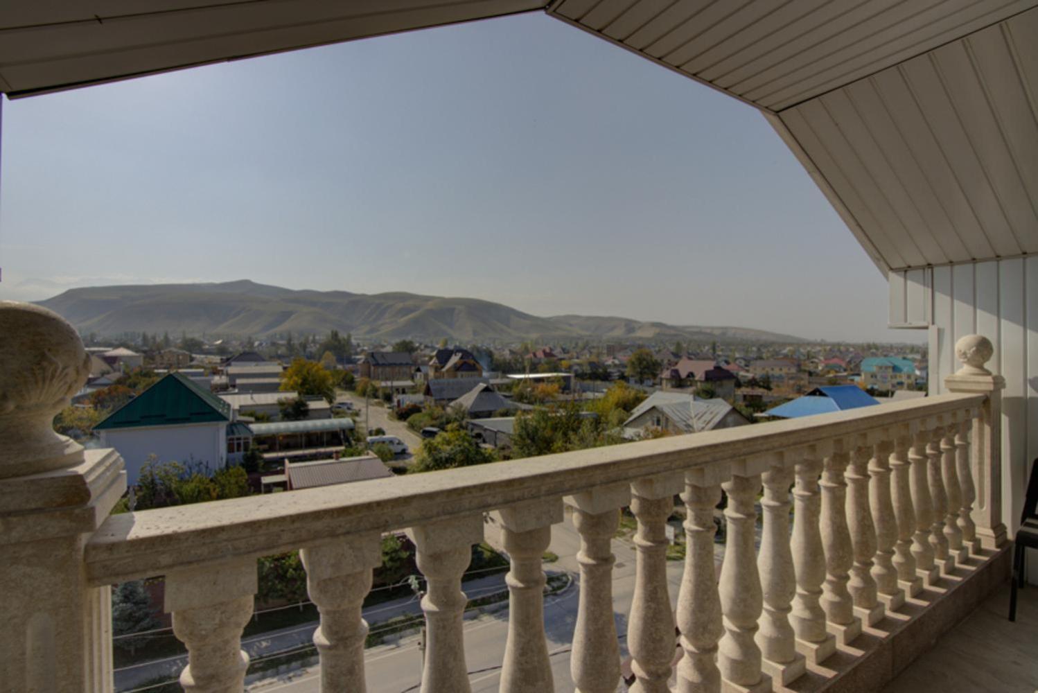 Aisha Hotel Bishkek Ngoại thất bức ảnh