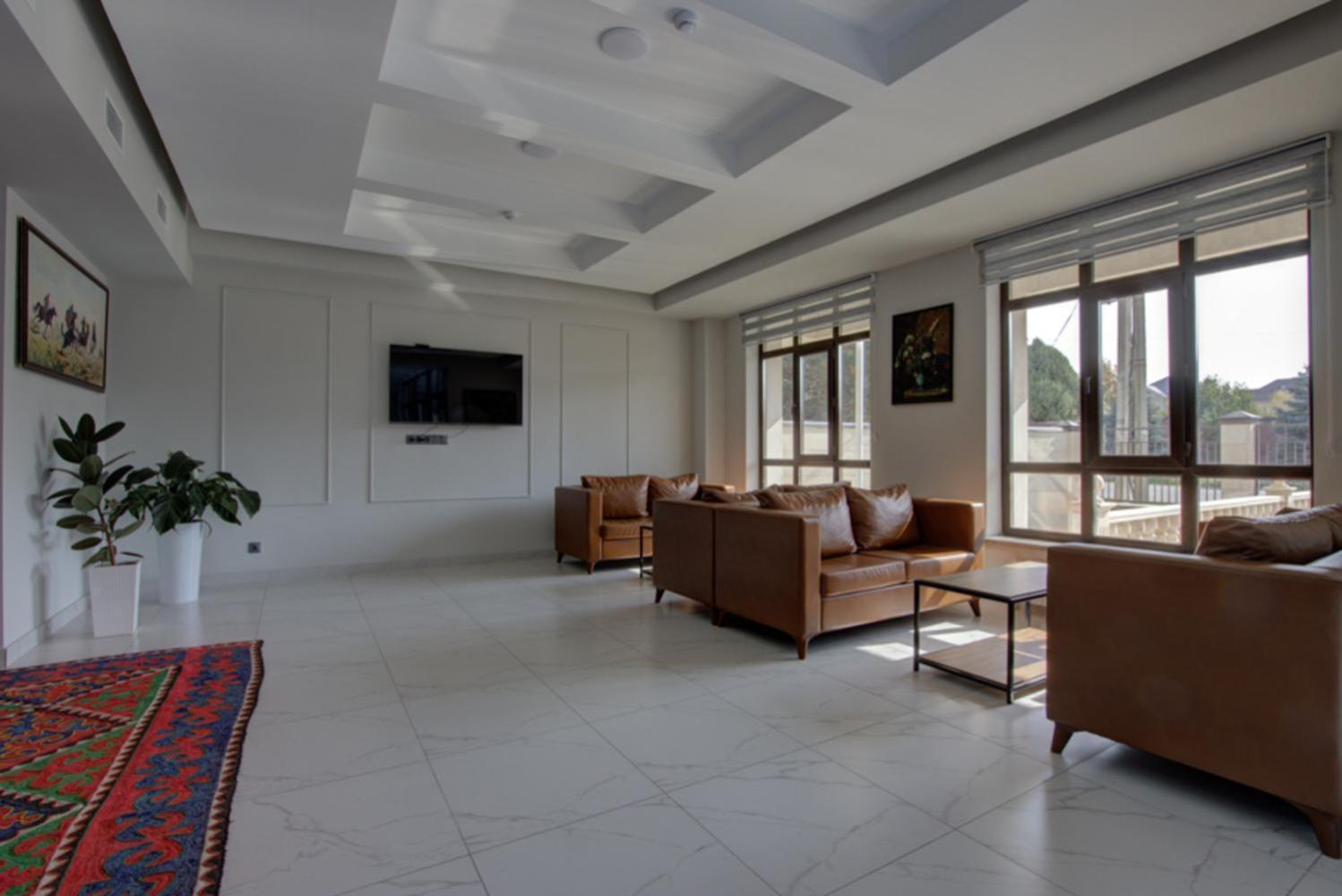 Aisha Hotel Bishkek Ngoại thất bức ảnh