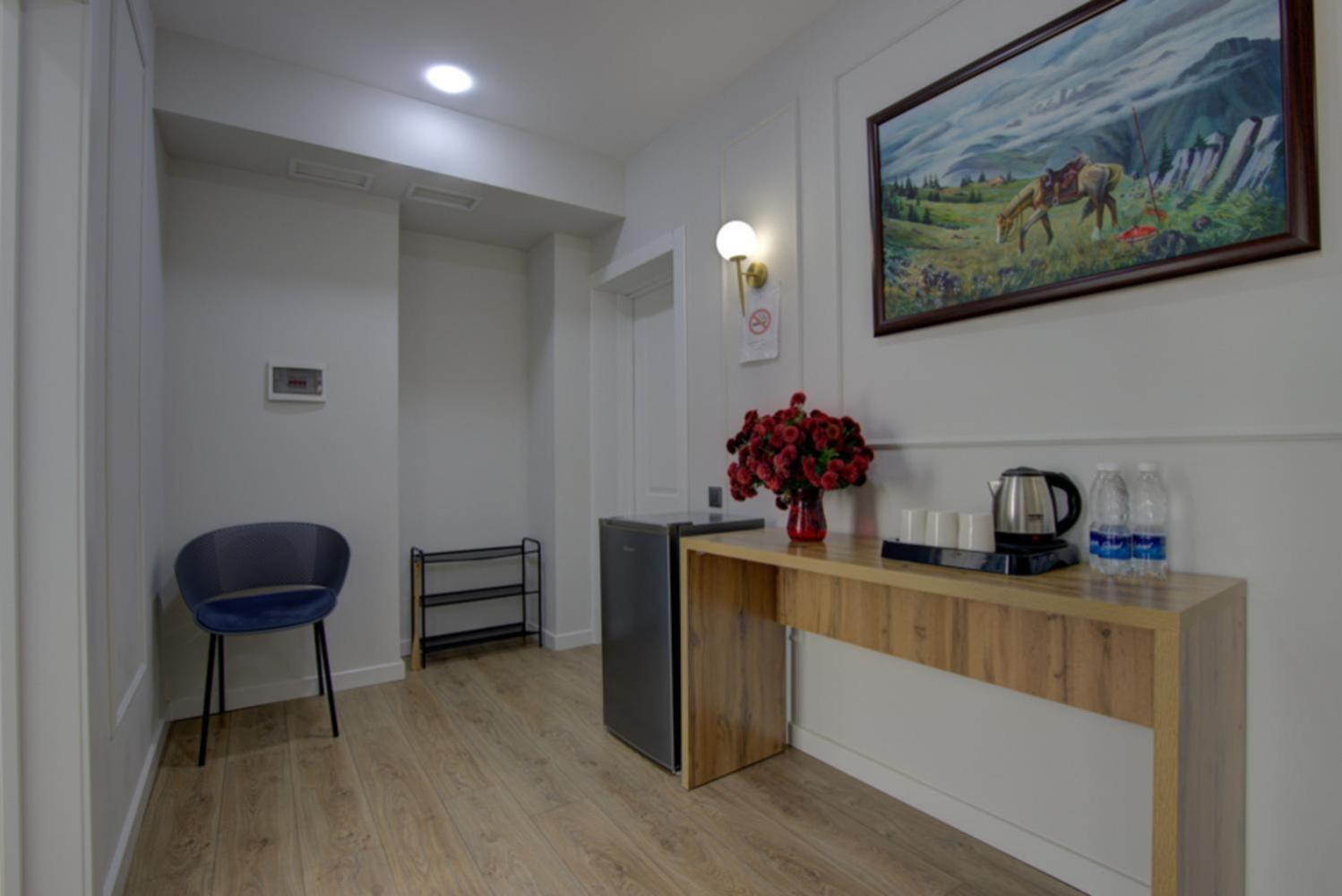 Aisha Hotel Bishkek Ngoại thất bức ảnh