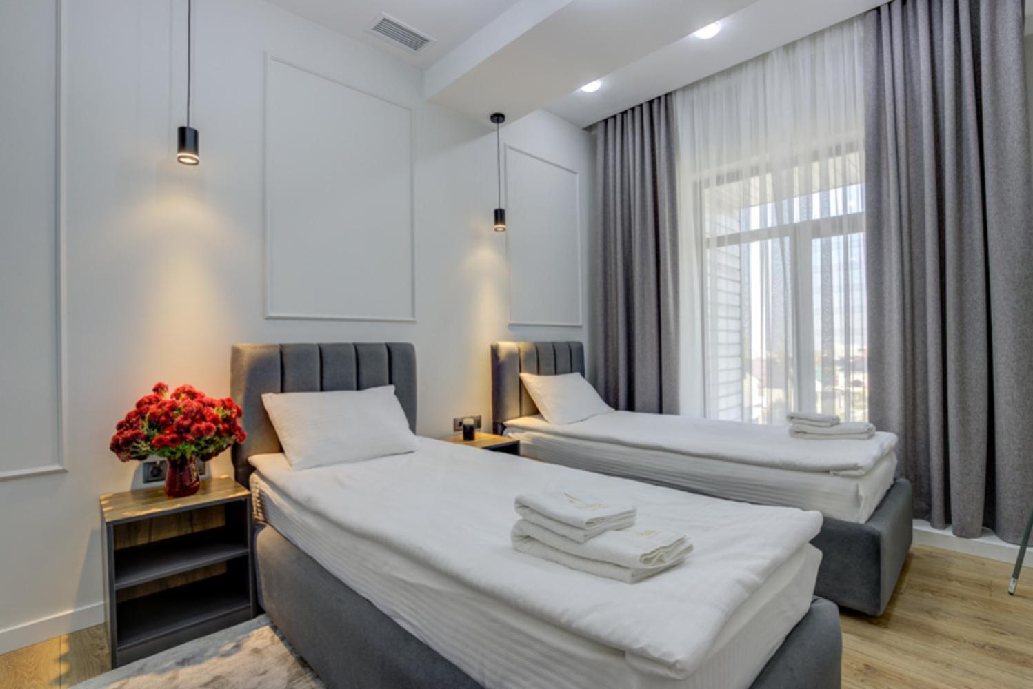Aisha Hotel Bishkek Ngoại thất bức ảnh